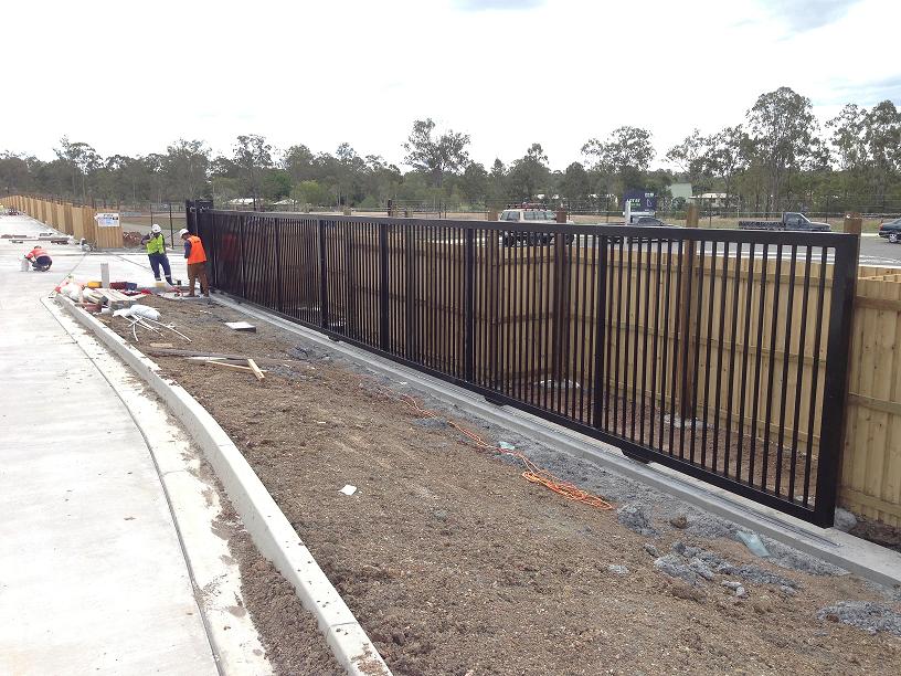 Steel Fencing in Brisbane Singh Fabrications