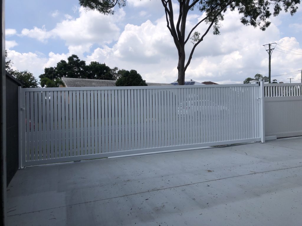 automatic moving gate