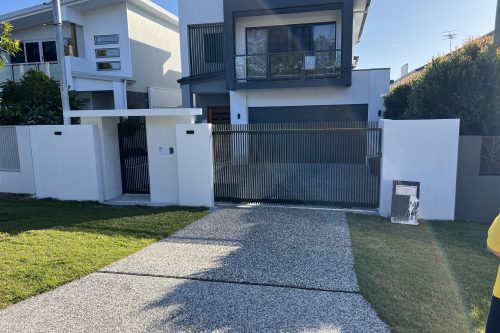 Electric sliding gate