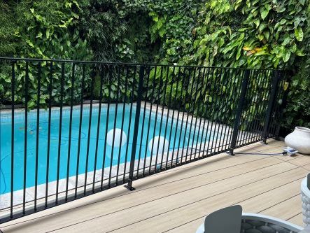 Pool-fence-aluminium
